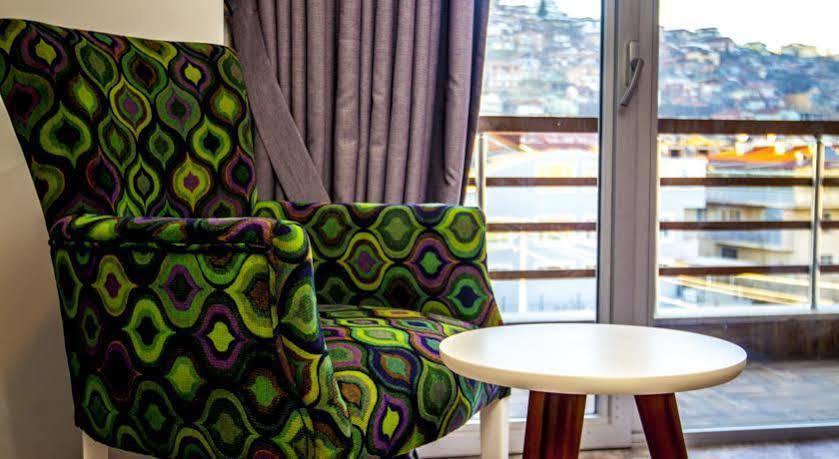 Business Palas Otel Коджаели Екстериор снимка