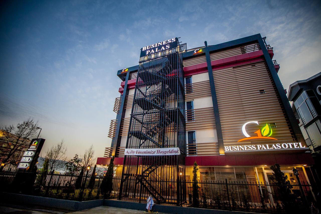Business Palas Otel Коджаели Екстериор снимка